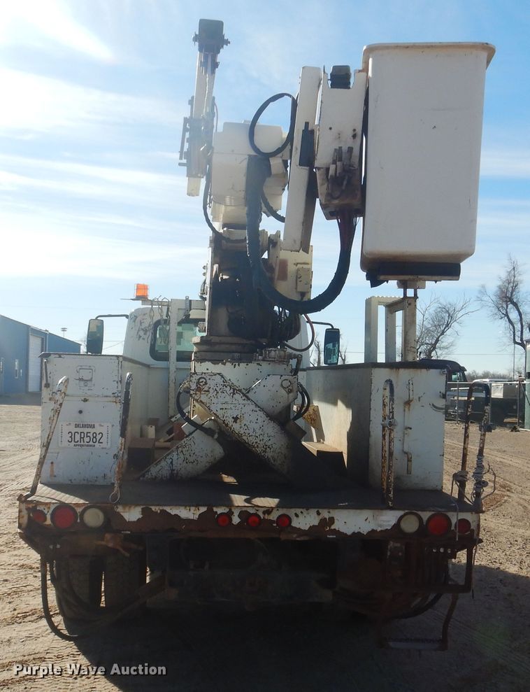 image for item DJ4906 2007 International 4300  bucket truck