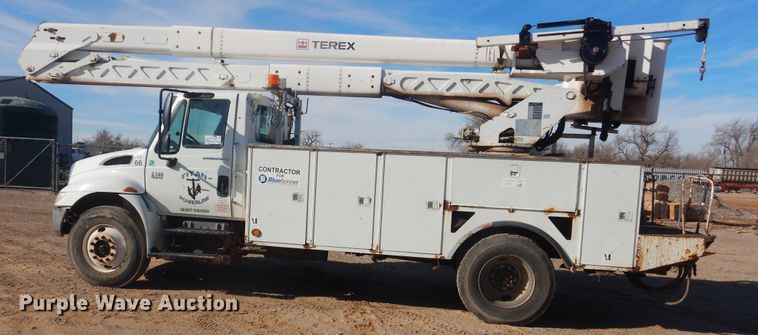 image for item DJ4906 2007 International 4300  bucket truck