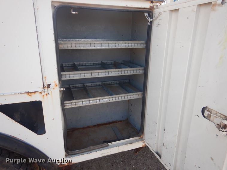 image for item DJ4906 2007 International 4300  bucket truck