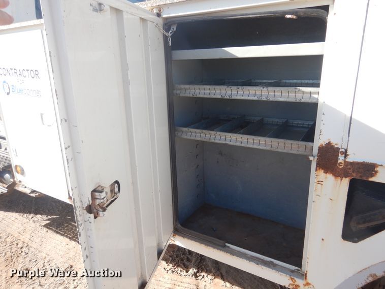 image for item DJ4906 2007 International 4300  bucket truck