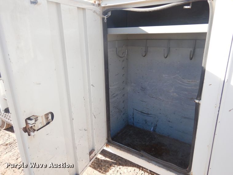 image for item DJ4906 2007 International 4300  bucket truck