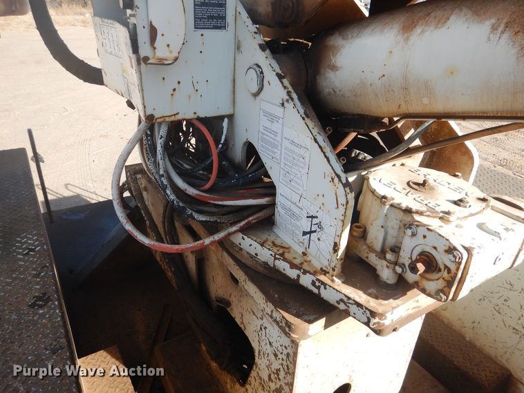 image for item DJ4906 2007 International 4300  bucket truck