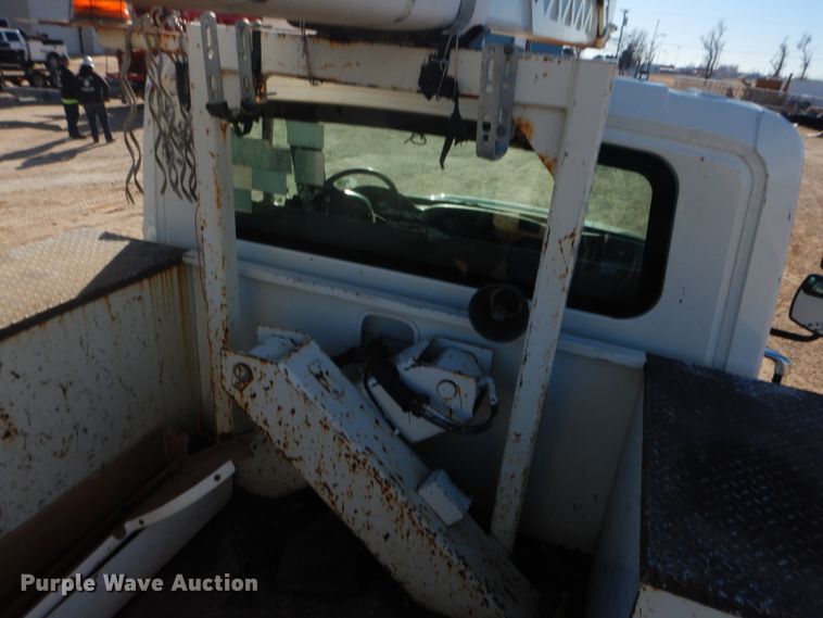 image for item DJ4906 2007 International 4300  bucket truck