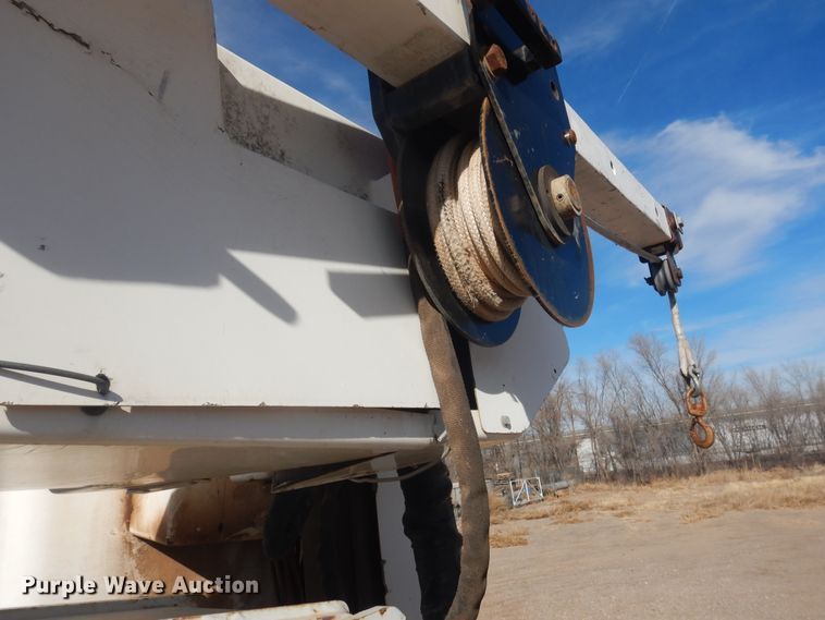 image for item DJ4906 2007 International 4300  bucket truck