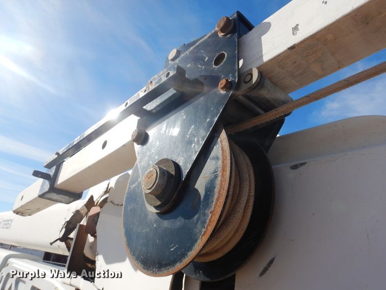 image for item DJ4906 2007 International 4300  bucket truck