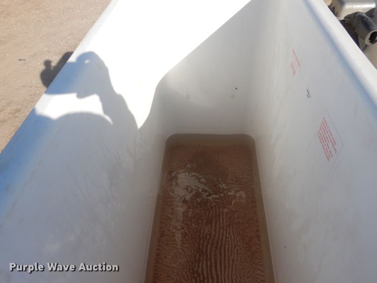 image for item DJ4906 2007 International 4300  bucket truck