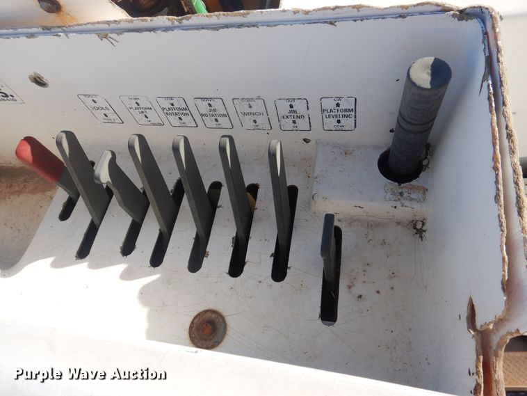 image for item DJ4906 2007 International 4300  bucket truck