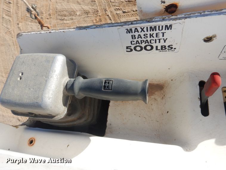 image for item DJ4906 2007 International 4300  bucket truck