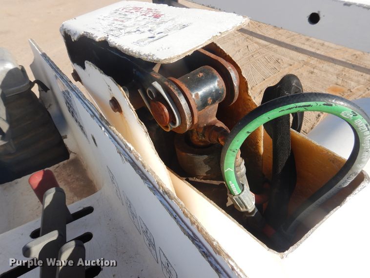 image for item DJ4906 2007 International 4300  bucket truck