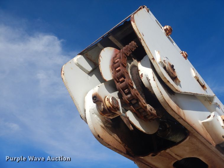 image for item DJ4906 2007 International 4300  bucket truck