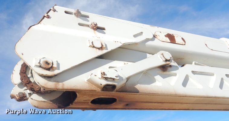 image for item DJ4906 2007 International 4300  bucket truck