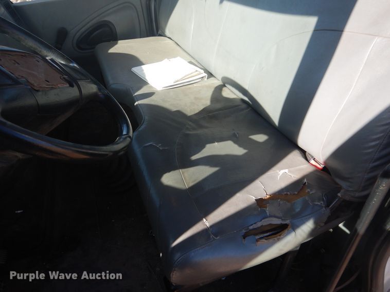 image for item DJ4906 2007 International 4300  bucket truck