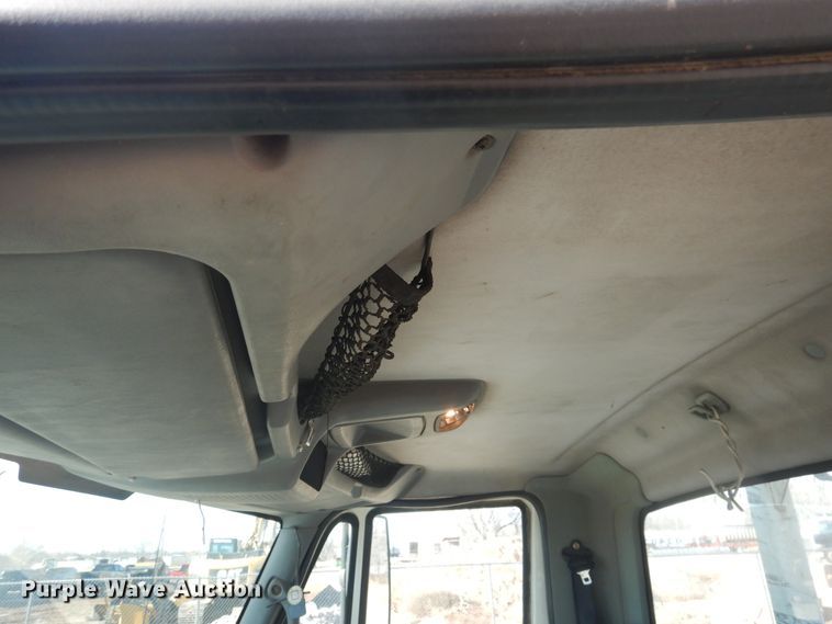 image for item DJ4906 2007 International 4300  bucket truck