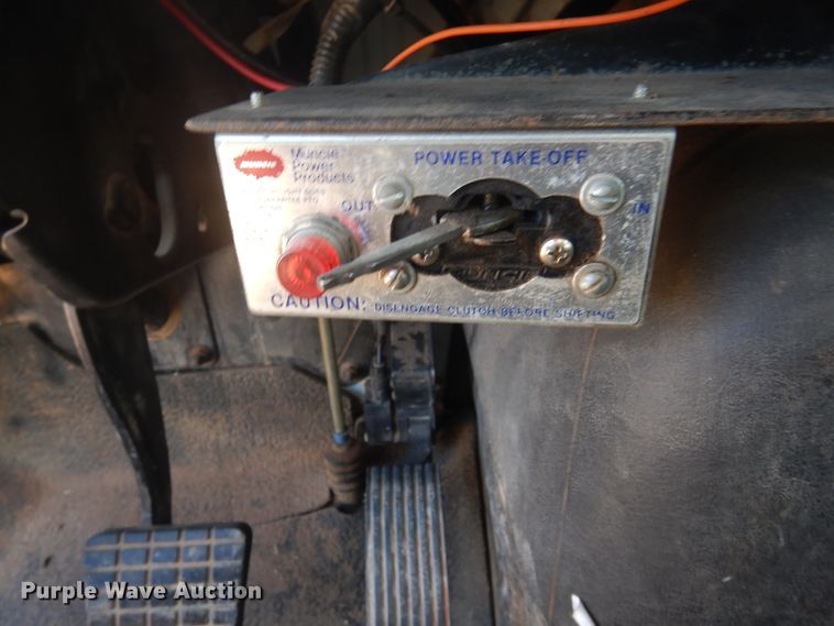 image for item DJ4906 2007 International 4300  bucket truck