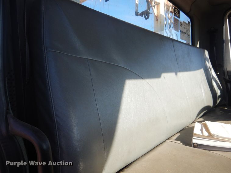 image for item DJ4906 2007 International 4300  bucket truck