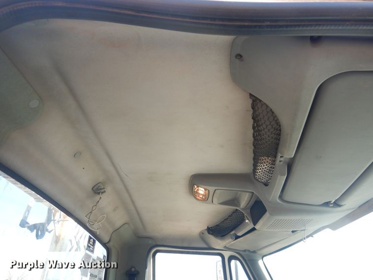 image for item DJ4906 2007 International 4300  bucket truck