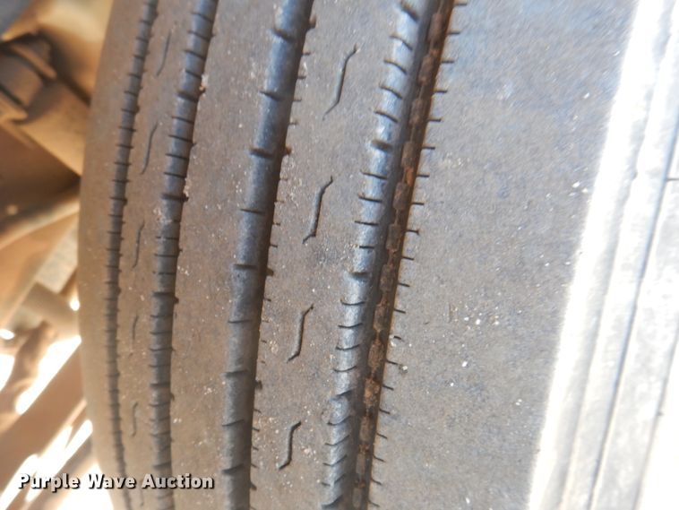 image for item DJ4906 2007 International 4300  bucket truck