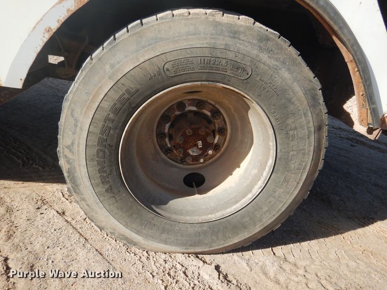 image for item DJ4906 2007 International 4300  bucket truck