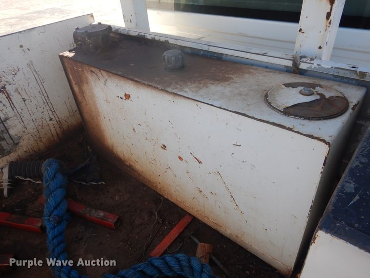 image for item DJ4907 2005 International 4300  pressure digger derrick truck