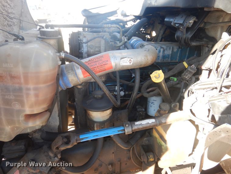 image for item DJ4907 2005 International 4300  pressure digger derrick truck