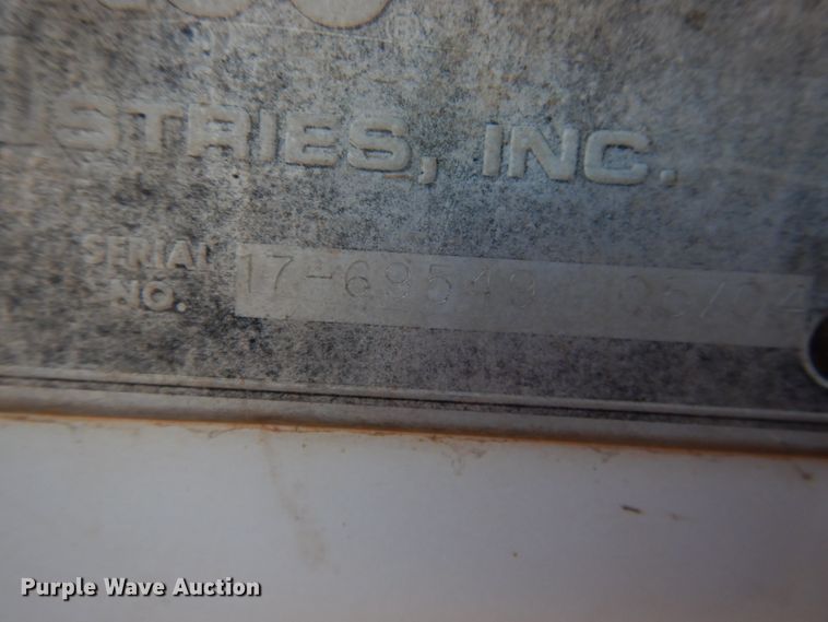 image for item DJ4908 2005 International 7300  pressure digger derrick truck