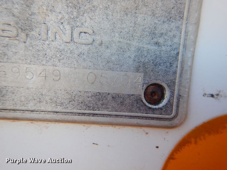 image for item DJ4908 2005 International 7300  pressure digger derrick truck