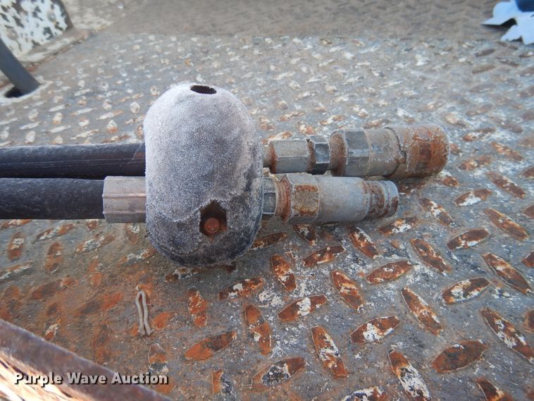 image for item DJ4908 2005 International 7300  pressure digger derrick truck