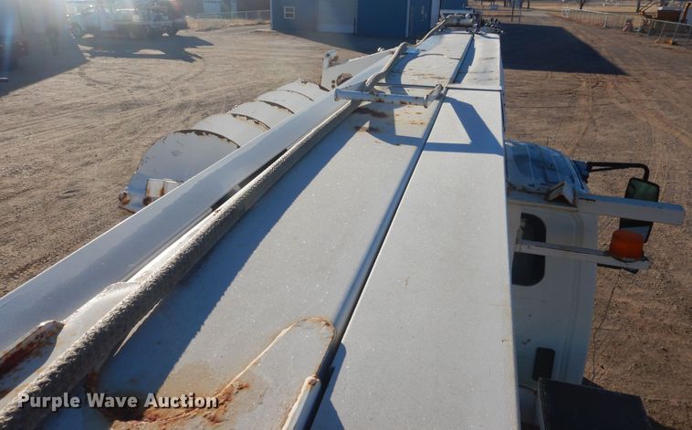 image for item DJ4908 2005 International 7300  pressure digger derrick truck