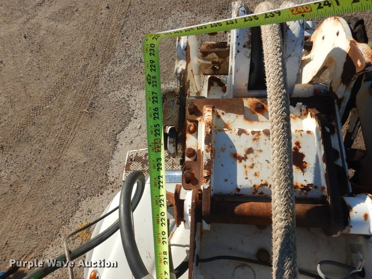 image for item DJ4908 2005 International 7300  pressure digger derrick truck