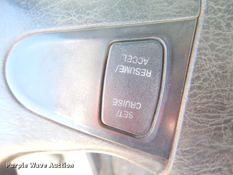 image for item DJ4908 2005 International 7300  pressure digger derrick truck