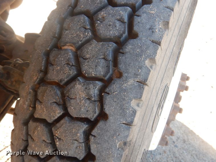 image for item DJ4908 2005 International 7300  pressure digger derrick truck