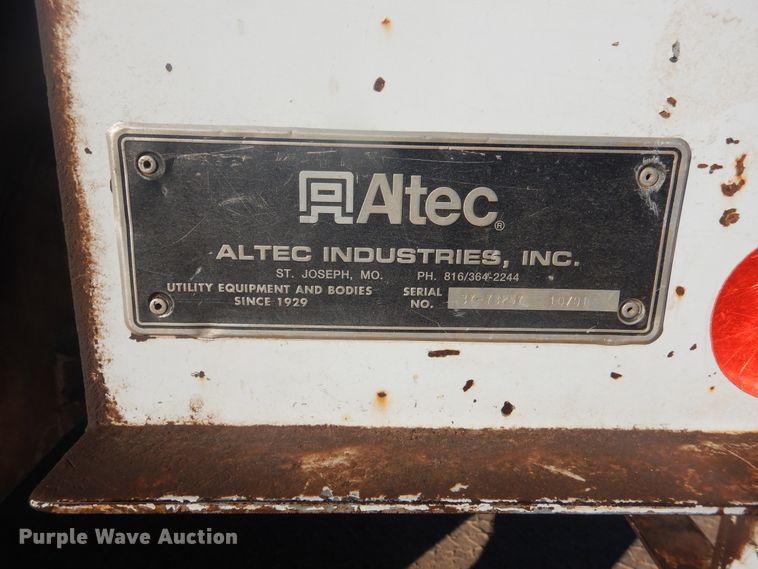 image for item DJ4909 2002 Ford F750 Super Duty  Pressure digger derrick truck