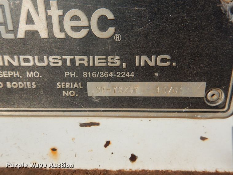 image for item DJ4909 2002 Ford F750 Super Duty  Pressure digger derrick truck