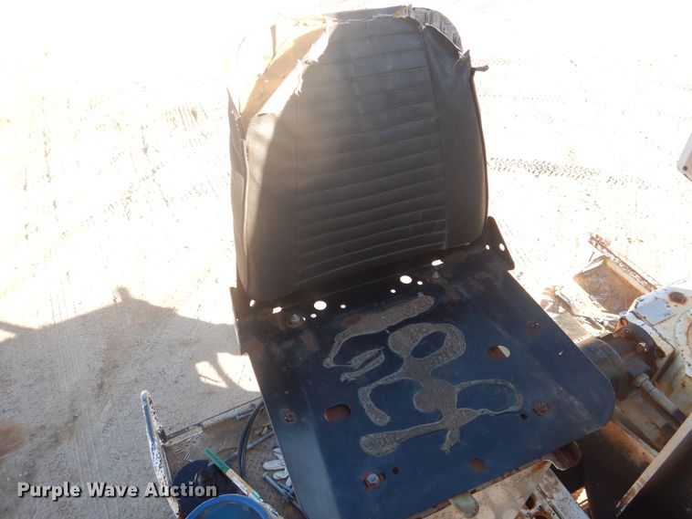 image for item DJ4909 2002 Ford F750 Super Duty  Pressure digger derrick truck