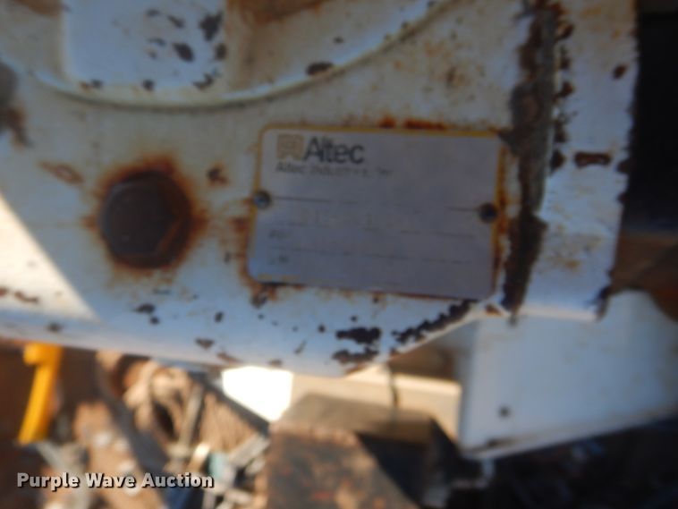 image for item DJ4909 2002 Ford F750 Super Duty  Pressure digger derrick truck