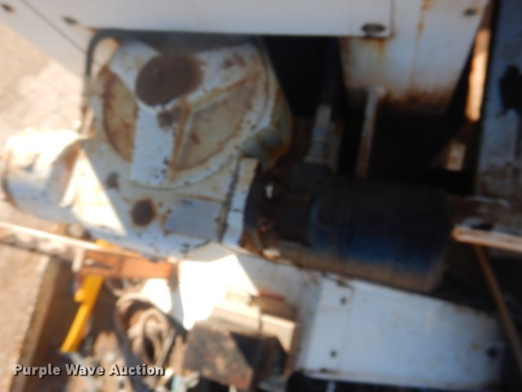 image for item DJ4909 2002 Ford F750 Super Duty  Pressure digger derrick truck