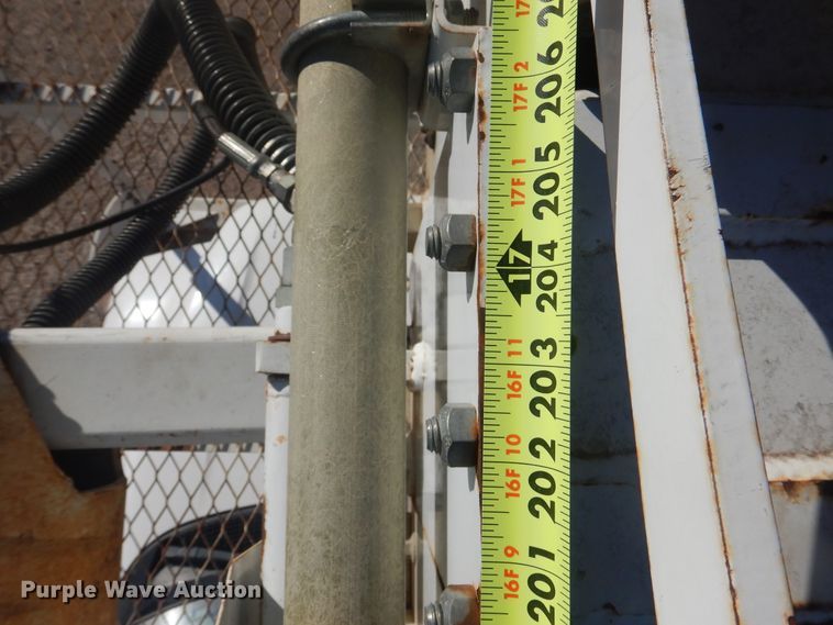 image for item DJ4909 2002 Ford F750 Super Duty  Pressure digger derrick truck