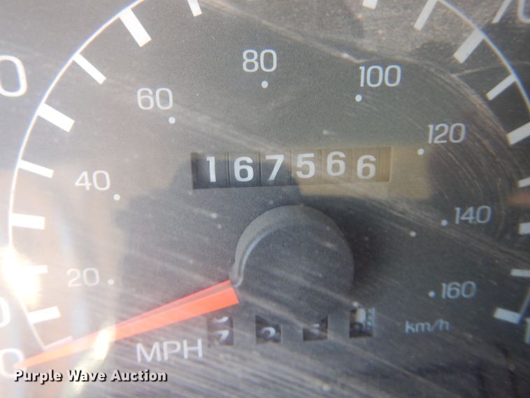 image for item DJ4909 2002 Ford F750 Super Duty  Pressure digger derrick truck