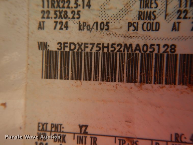 image for item DJ4909 2002 Ford F750 Super Duty  Pressure digger derrick truck