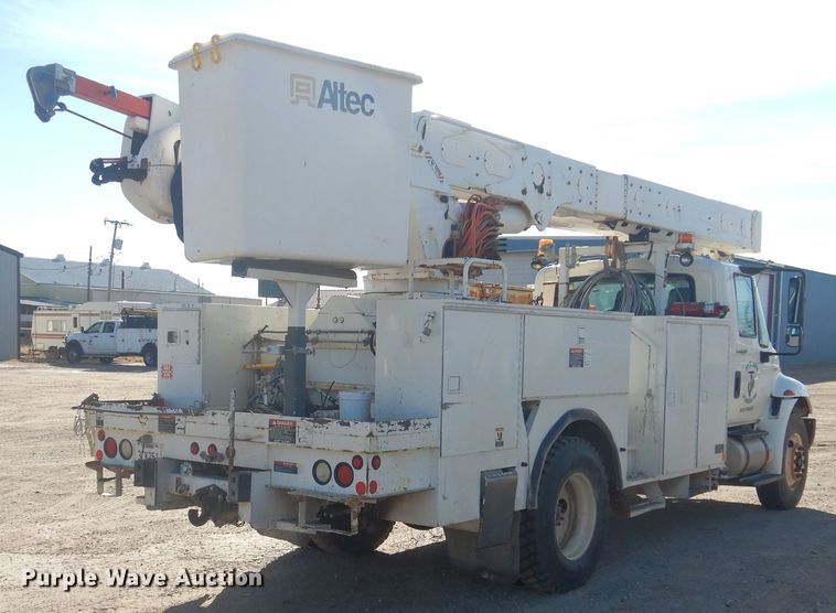 image for item DJ4910 2009 International 4300  bucket truck
