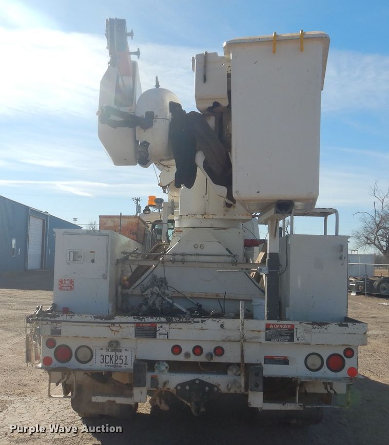 image for item DJ4910 2009 International 4300  bucket truck