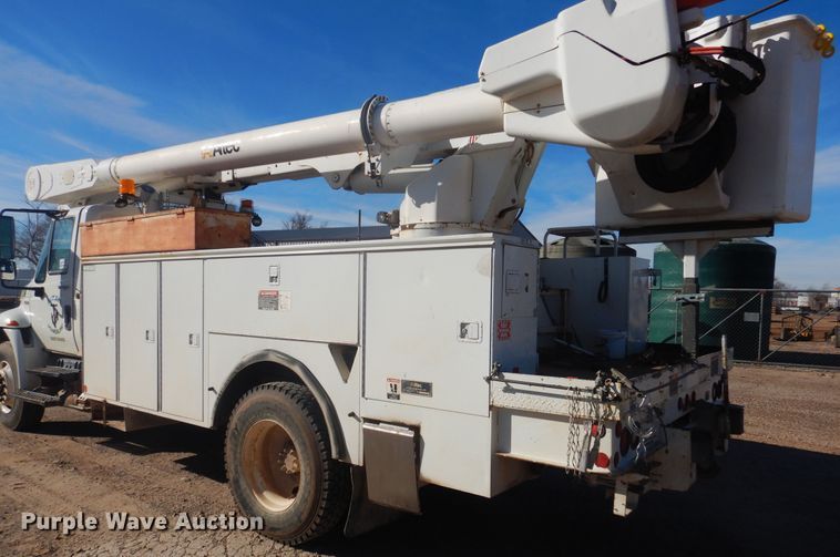 image for item DJ4910 2009 International 4300  bucket truck