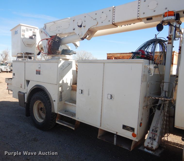 image for item DJ4910 2009 International 4300  bucket truck