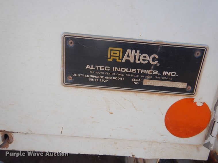 image for item DJ4910 2009 International 4300  bucket truck