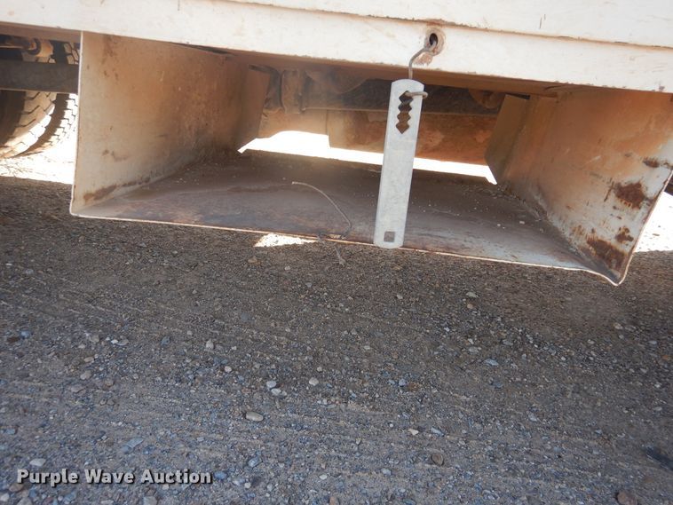 image for item DJ4910 2009 International 4300  bucket truck