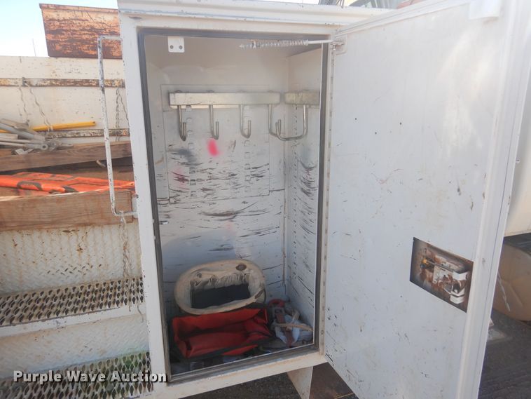 image for item DJ4910 2009 International 4300  bucket truck