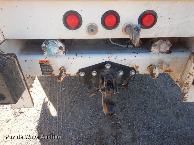 image for item DJ4910 2009 International 4300  bucket truck