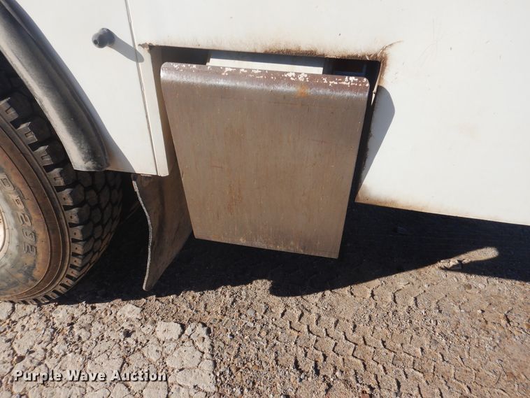 image for item DJ4910 2009 International 4300  bucket truck