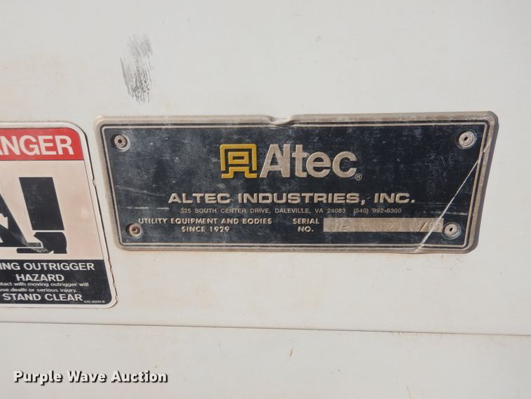 image for item DJ4910 2009 International 4300  bucket truck