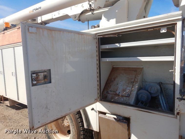 image for item DJ4910 2009 International 4300  bucket truck